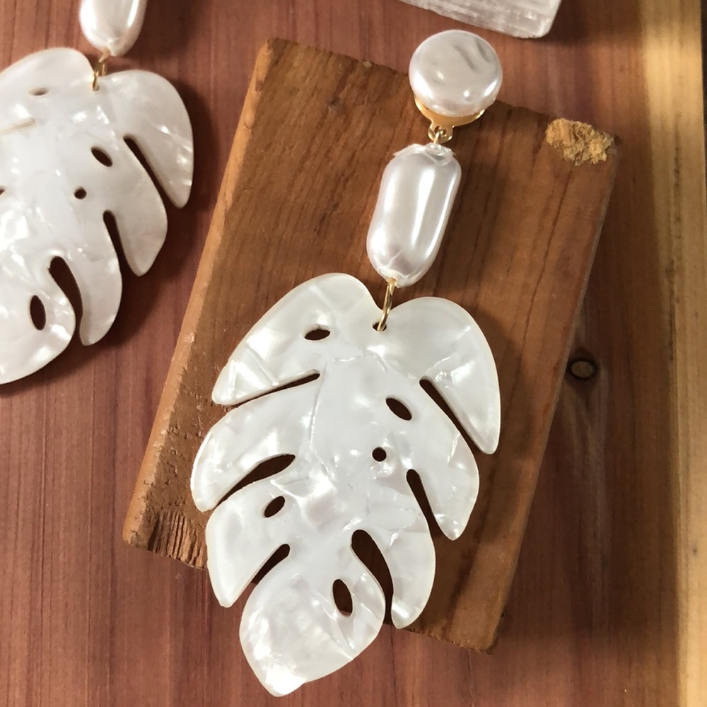 White Acrylic Monstera Statement Earrings! - Picture 3 of 4